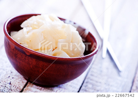 ginger ginger 22667542