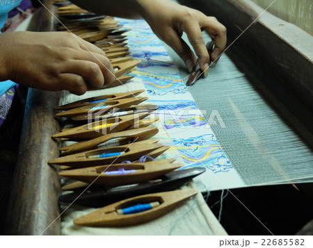 ミャンマーの機織り工房 22685582