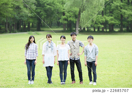 新緑 若者 新緑 若者 22685707