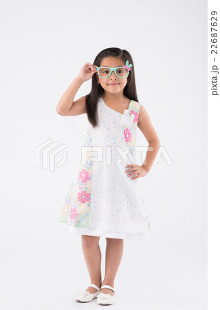 Cute little girl Cute little girl 22687629