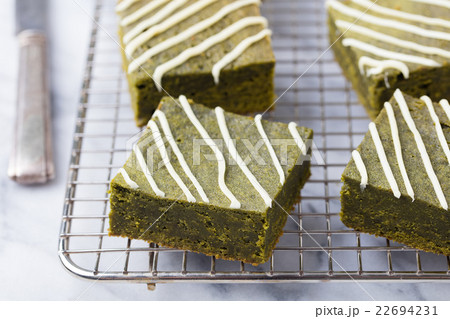 Matcha green tea brownie cake with white chocolate 22694231