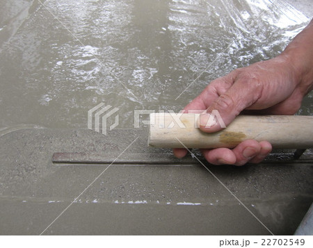 左官工事　仕上げ作業 22702549