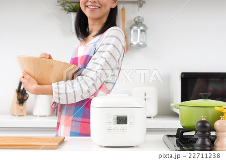 炊飯器 22711238