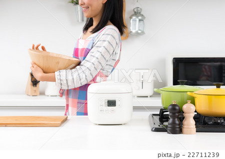 炊飯器 22711239