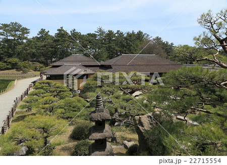 特別名勝「栗林公園」南庭南湖の「掬月亭」 22715554