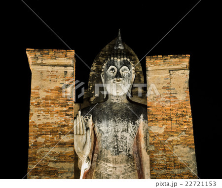 Standing Buddha image 22721153