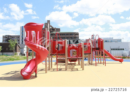 赤い遊具 赤い遊具 22725716