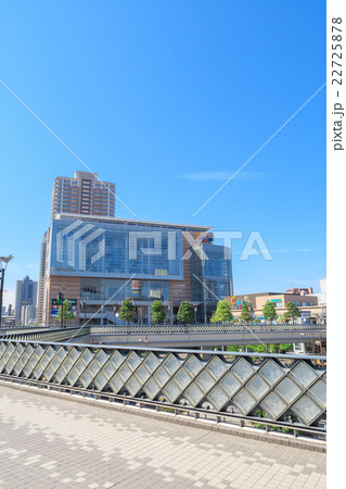 埼玉県川口市　川口駅東口駅前の風景 22725878