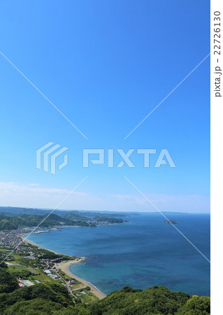 千葉県　鋸山からの青空と海 22726130