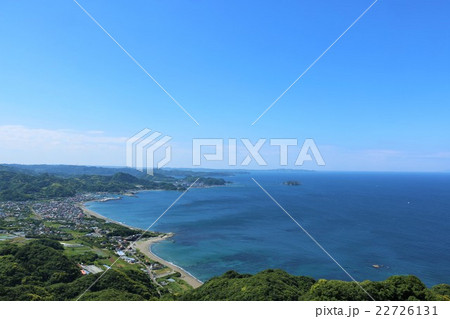 千葉県　鋸山からの青空と海 22726131