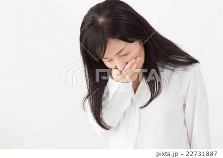 体調不良の女性 体調不良の女性 22731887