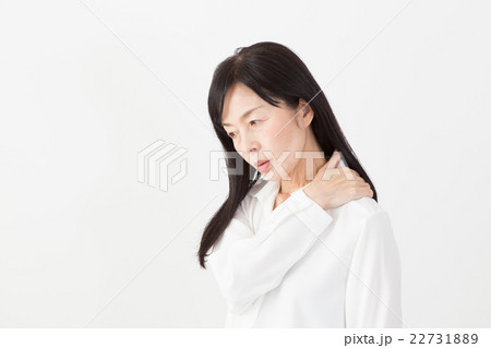 体調不良の女性 体調不良の女性 22731889