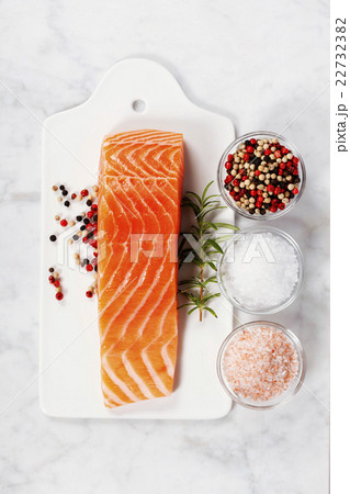 fresh raw salmon fillet 22732382
