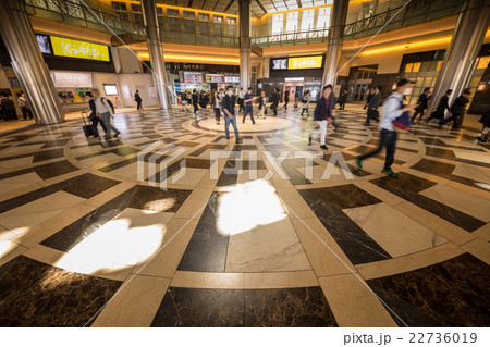 東京駅・丸の内駅舎・南口改札口前 22736019