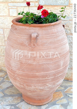 A big amphora. 22736440