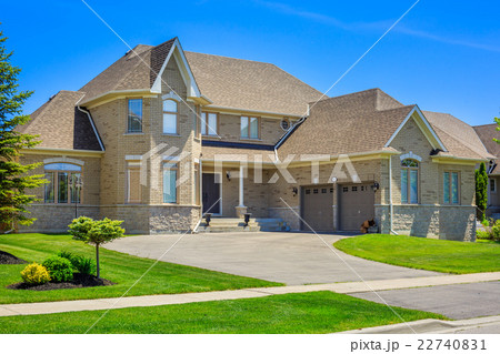 Luxury houses in North America 22740831