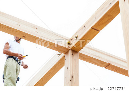 住宅の建設現場　上棟　柱梁 22747734