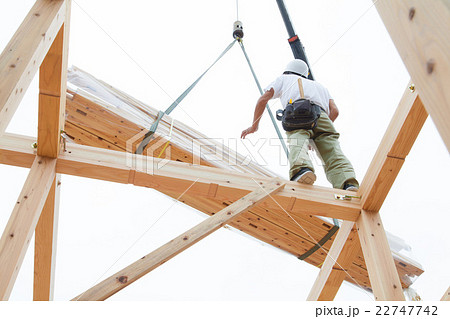 住宅の建設現場　上棟 22747742
