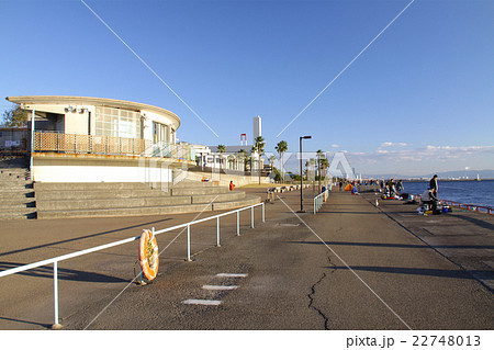 鳴尾浜臨海公園海釣り広場の写真素材
