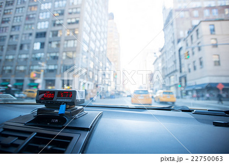 海外タクシーのメーター 22750063