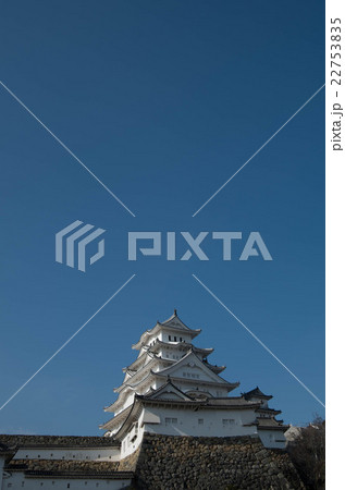 喜斎門から見た国宝姫路城天守閣 22753835