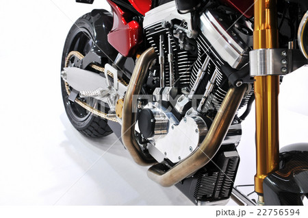 白背景のオートバイ 22756594