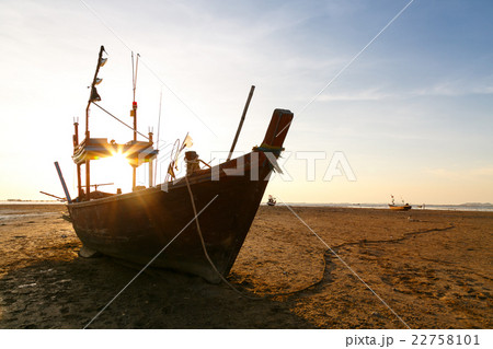 Sunsets and fishing boat Sunsets and fishing boat 22758101