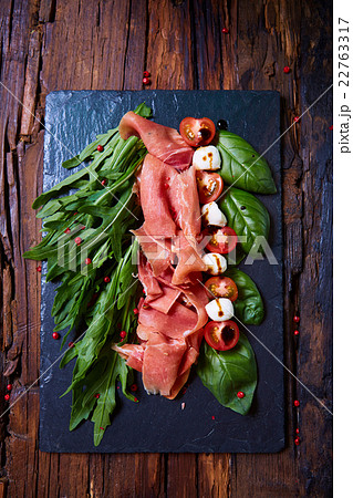 plate of salad with cherry tomatoes, arugula, plate of salad with cherry tomatoes, arugula, 22763317