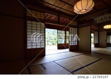 新緑の三渓園 22769197