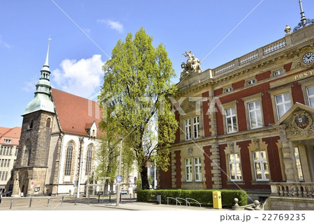 ポストプラッツに建つ郵便局と聖母教会（ドイツ・ゲルリッツ） 22769235