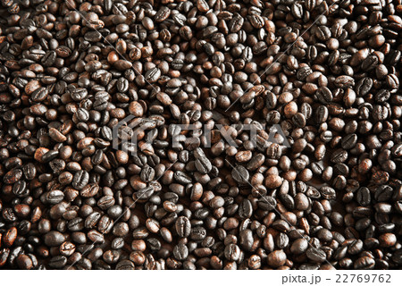 Roasted coffee beans Roasted coffee beans 22769762