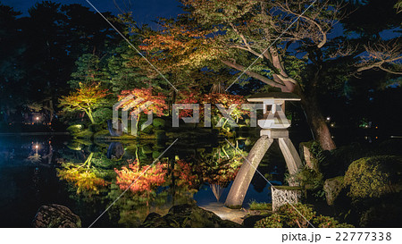 夜の兼六園秋景色 夜の兼六園秋景色 22777338