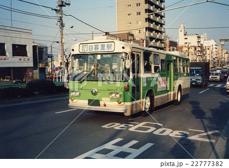 業平橋駅 現とうきょうスカイツリー駅 付近を走る都バス 昭和62年3月12日の写真素材