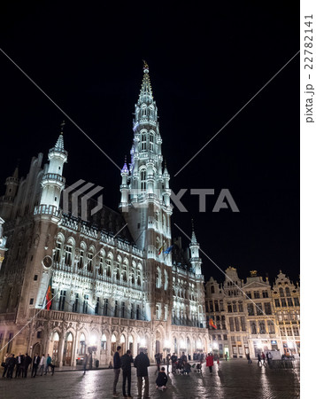 Grand place in Brussels at dark night 22782141
