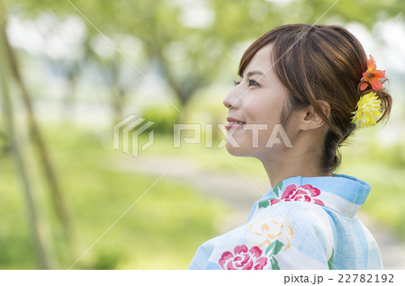 浴衣の女性 浴衣の女性 22782192