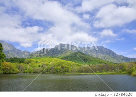 戸隠山と鏡池 戸隠山と鏡池 22784620