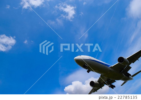 青空と飛行機 青空と飛行機 22785135