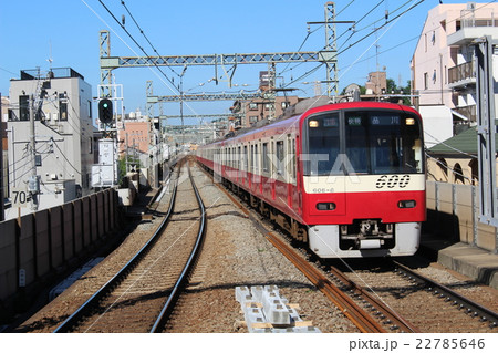 青空の京浜急行600型　12両編成快速特急 22785646