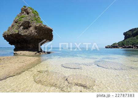 沖縄のビーチ・アクナ浜 22787383