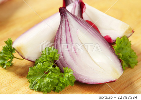 red onion quarters red onion quarters 22787534