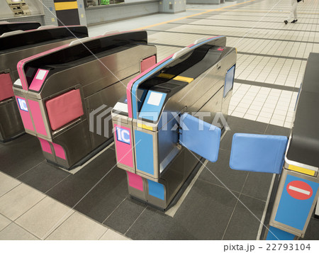 駅の改札口 駅の改札口 22793104