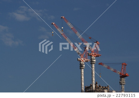 クレーンと青空 22793115