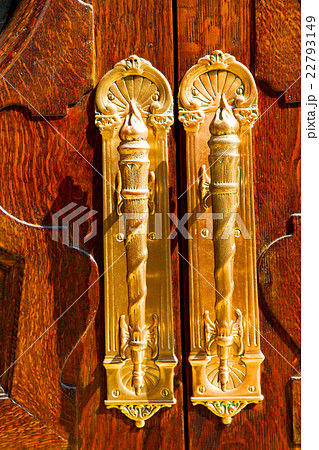 old london door in england and wood  22793149