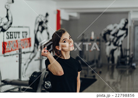 Sexy girl in the gym Sexy girl in the gym 22798856