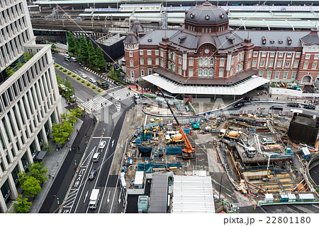 東京駅丸の内中央口工事風景の写真素材