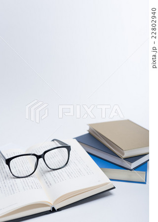 読書イメージ 読書イメージ 22802940