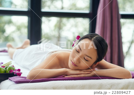 Beauty sleep 22809427