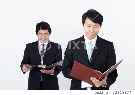 ビジネスマン 2人 ビジネスマン 2人 22815874