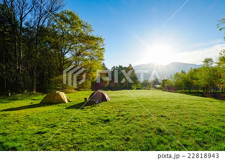 キャンプ場の夜明け (35) 22818943