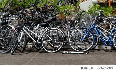 放置自転車の保管場所か? 放置自転車の保管場所か? 22824764